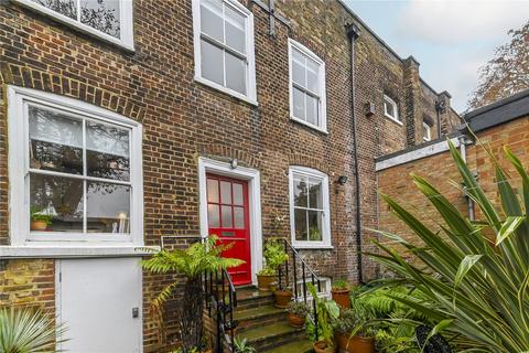 3 bedroom semi-detached house to rent, South Grove, London, N6