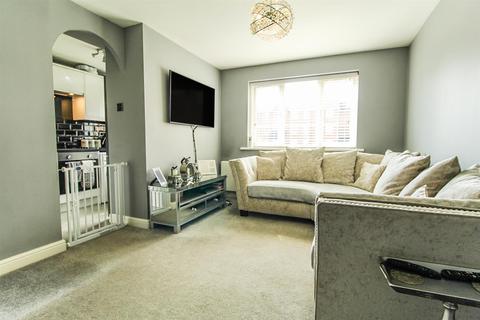 1 bedroom flat for sale - Walpole Road, Cippenham