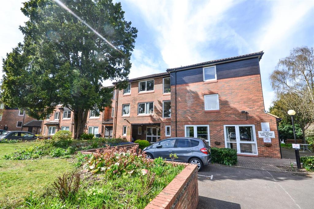 Elstree Road, Bushey Heath, Bushey 1 bed retirement property £145,000