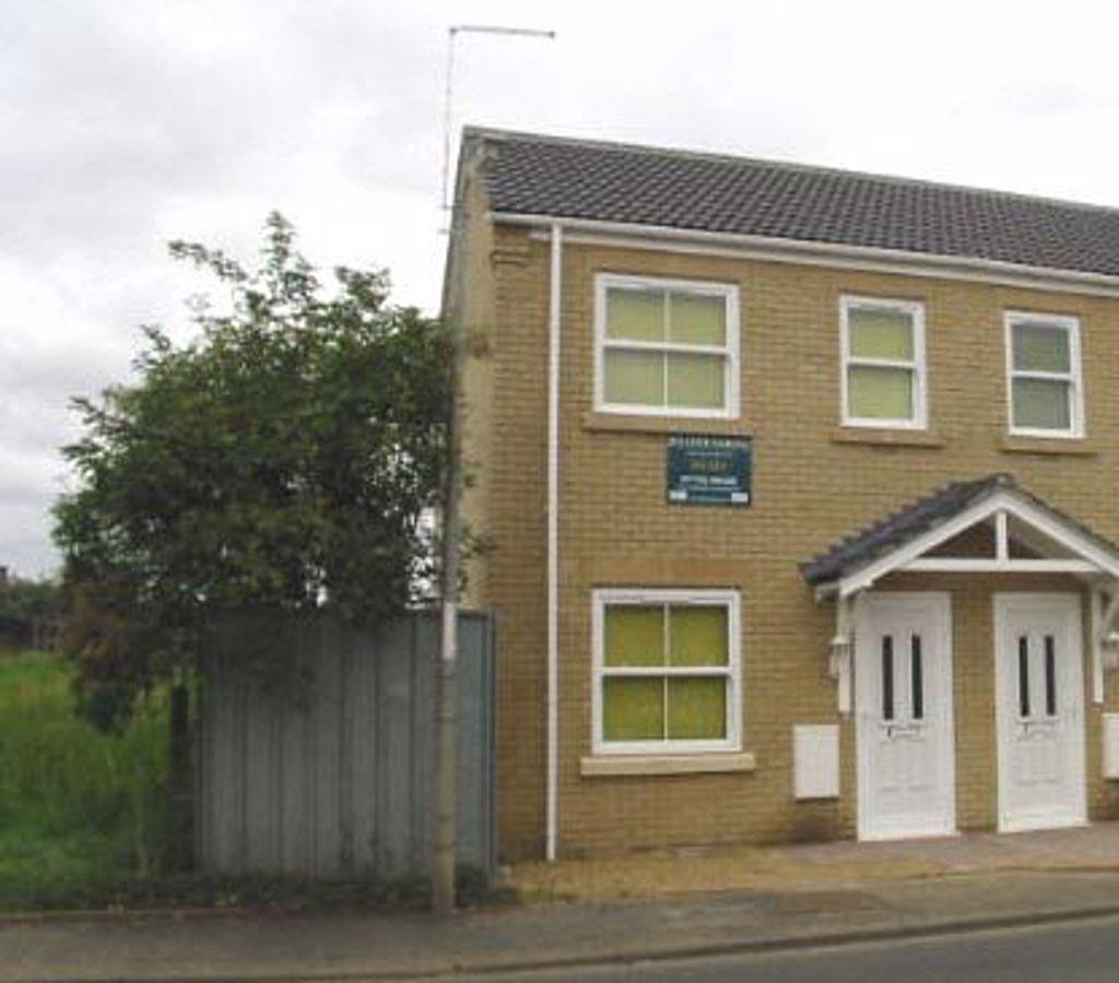 Crowland Road, Eye Green, PE6 7TR 2 bed semidetached house £675 pcm
