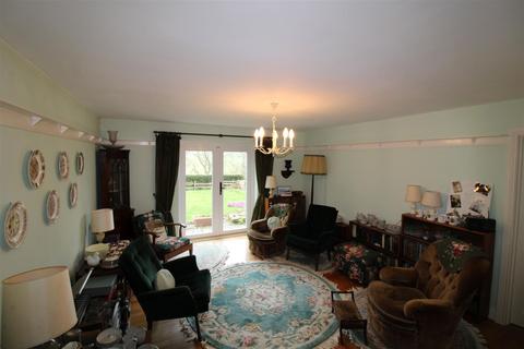 3 The Green, Kirkwhelpington, Newcastle Upon Tyne, NE19 2RU