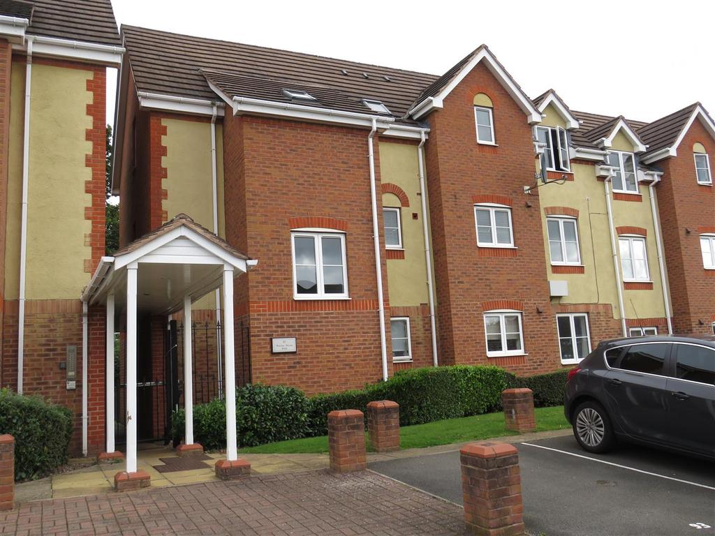 Warren House Walk, WALMLEY, Sutton Coldfield 2 bed apartment £775 pcm