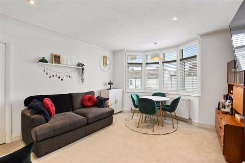 7b Wheathill Road, London, SE20 7XQ