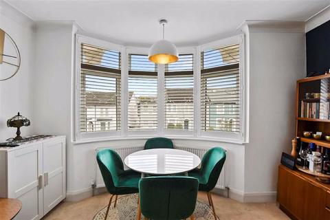 7b Wheathill Road, London, SE20 7XQ