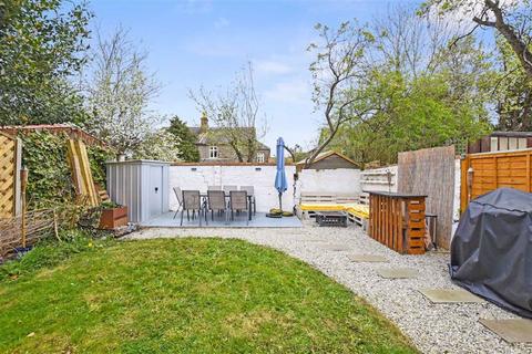 7b Wheathill Road, London, SE20 7XQ