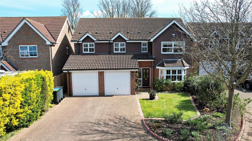 Selwyn Drive, Broadstairs 5 bed detached house £700,000