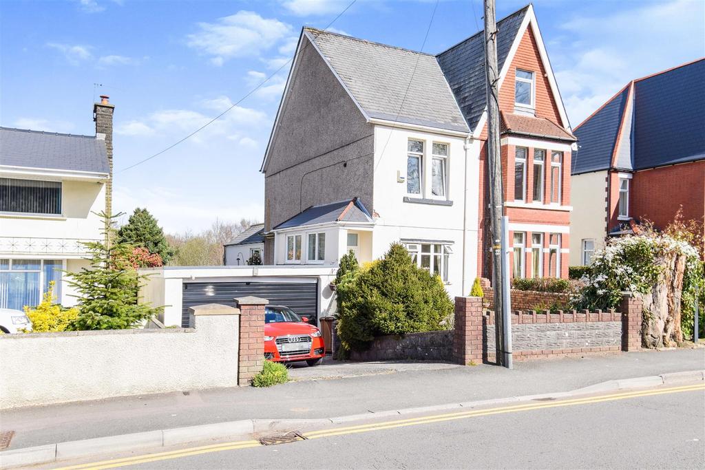 St. Martins Road, Caerphilly 3 bed semidetached house for sale £330,000