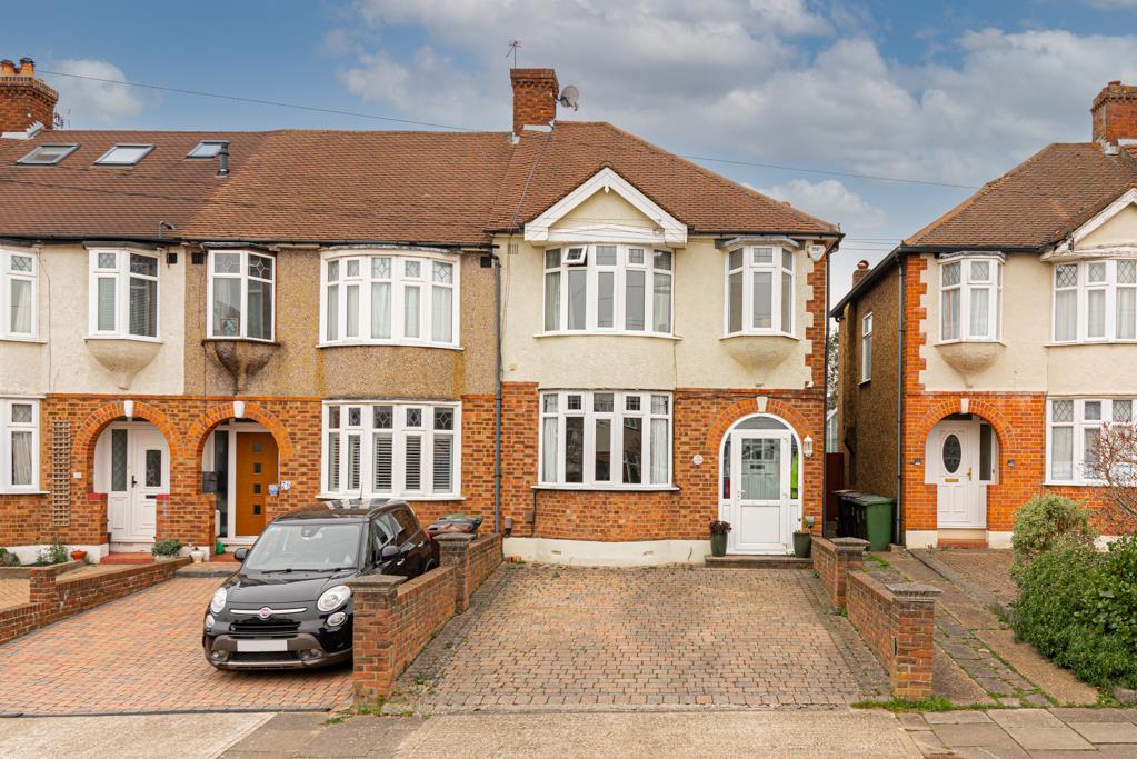 Vale Road, Worcester Park 3 bed end of terrace house £675,000