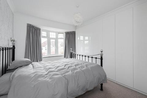81 Vale Road, Worcester Park, KT4 7EB