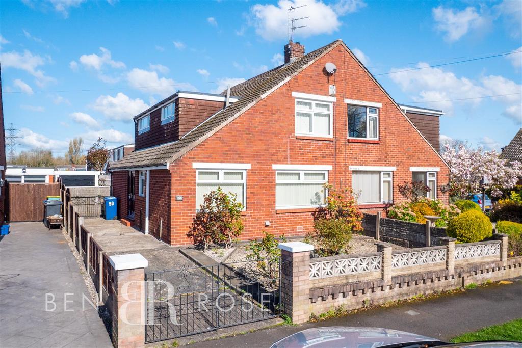 Slater Lane, Leyland 3 bed semidetached house £199,950