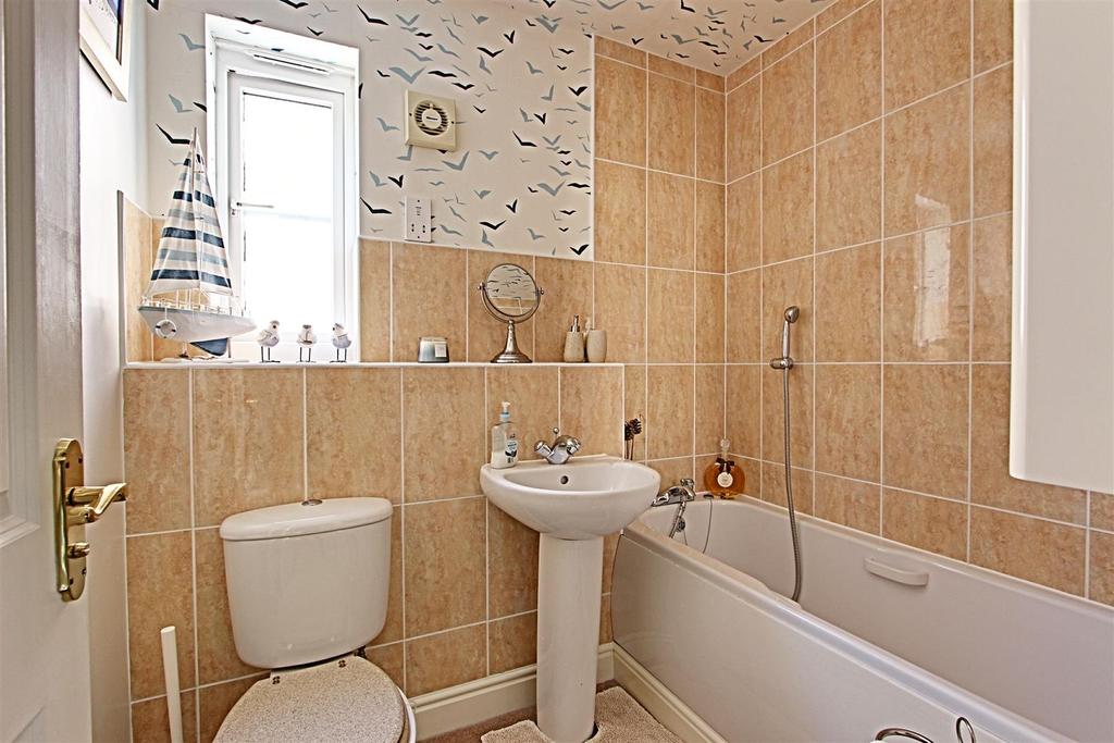 Family Bathroom.jpg