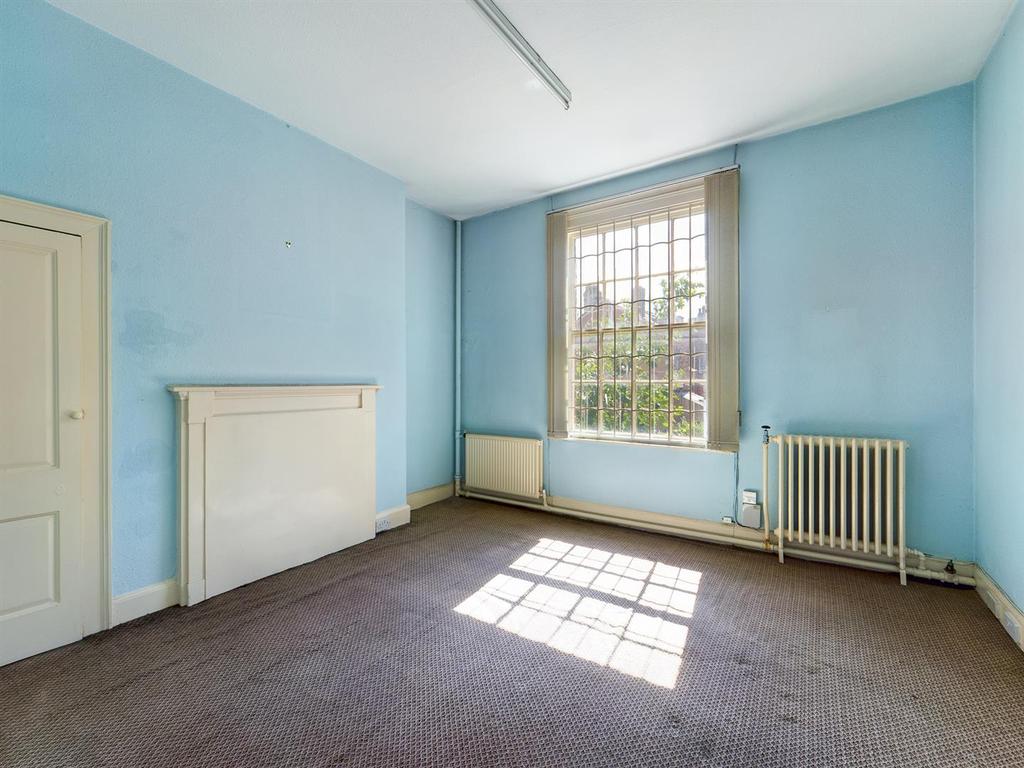 York Place, Scarborough 5 bed terraced house for sale £200,000
