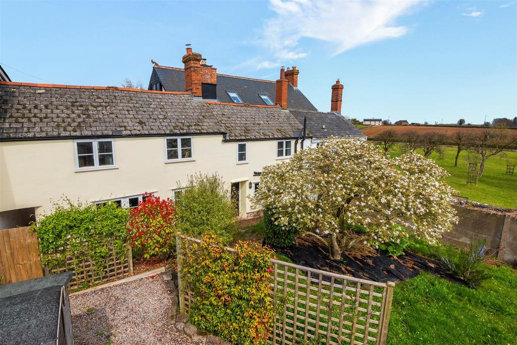 Rogus, Wellington 3 bed semidetached house £300,000