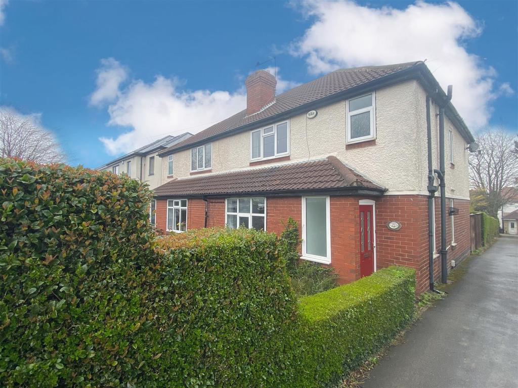 Warminster Road, Sheffield 3 bed semidetached house £1,200 pcm (£277 pw)