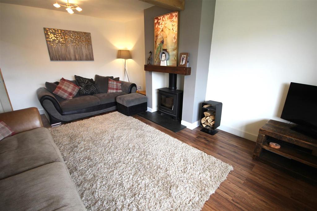 Ness Grove, Cheadle 3 bed detached house £244,995