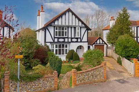 11 Dudley Grove, Epsom, KT18 7NB