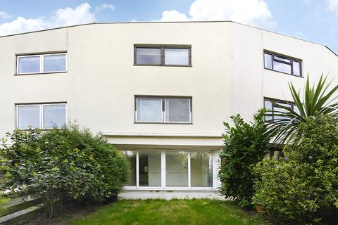 17 Trecastle Way, London, N7 0EL