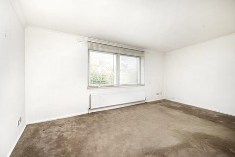 17 Trecastle Way, London, N7 0EL