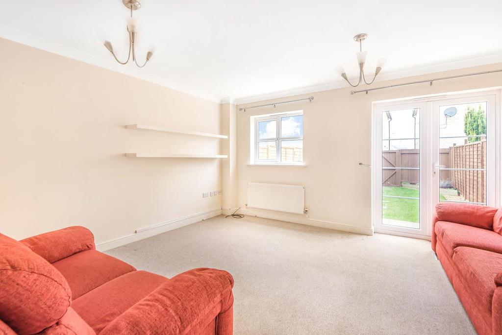 Elmhurst Way, Carterton, Oxfordshire OX18 3 bed terraced house £315,000