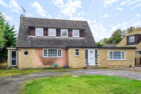 31 Home Close, Carterton, OX18 3GQ