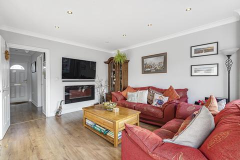 38 Ash Avenue, Carterton, OX18 1GP