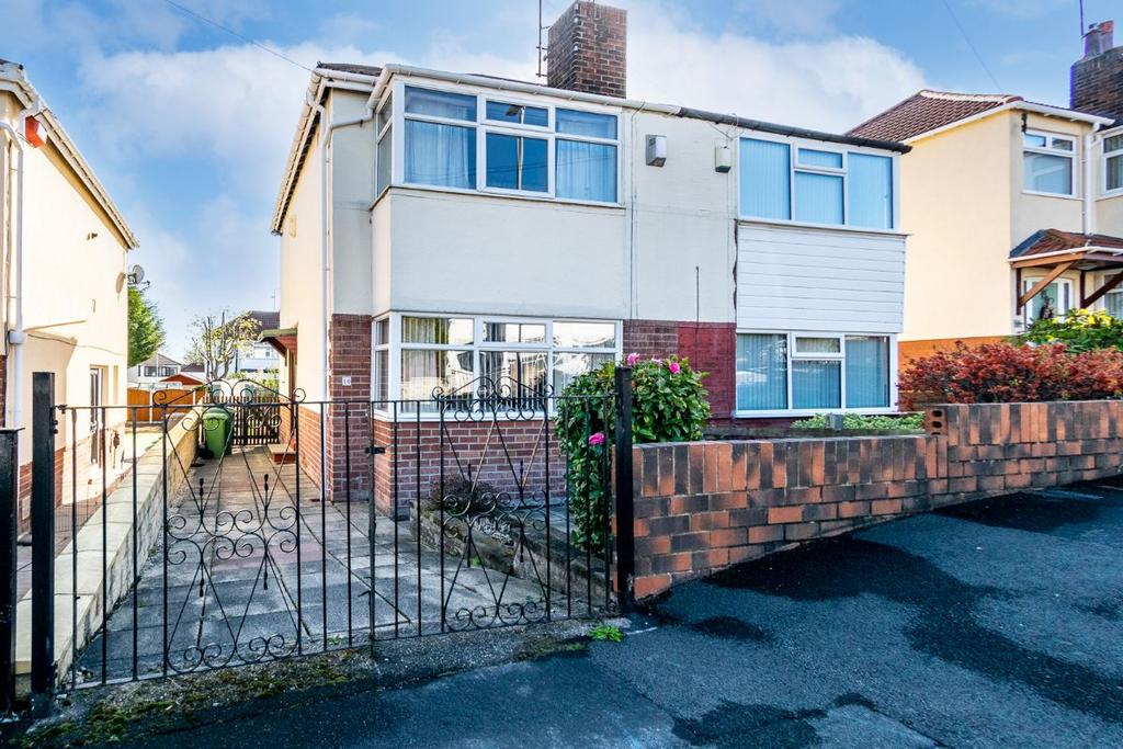 Southleigh Crescent, Leeds 2 bed semidetached house for sale £155,000