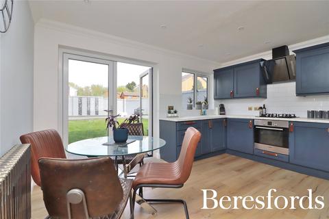 3 bedroom semi-detached house for sale - Burgess Field, Chelmsford, CM2