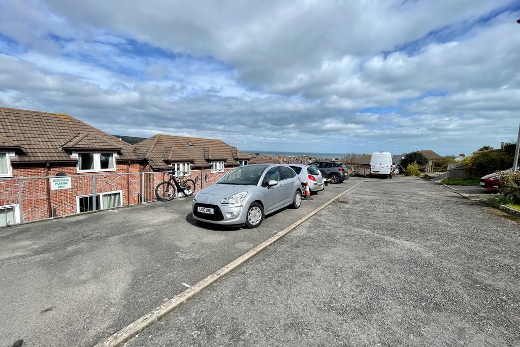 Parking at rear for 2