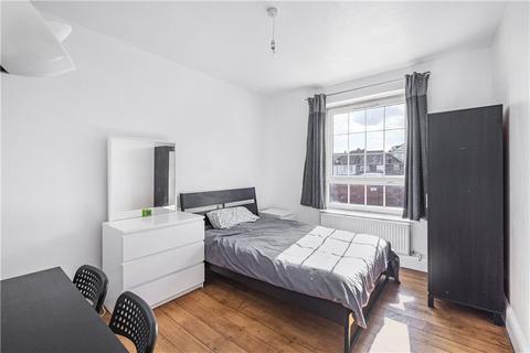 3 bedroom apartment for sale - Adare Walk, London, SW16