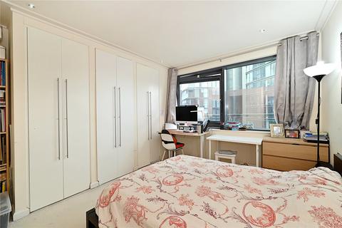 2 bedroom penthouse for sale - Discovery Dock Apartments East, 3 South Quay Square, Canary Wharf, London, E14