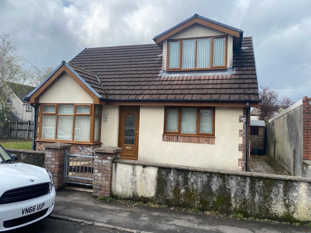 1a Glyn Llwchwr Road, Pontarddulais Swansea SA4 8LP 3 bed detached house £900 pcm (£208 pw)