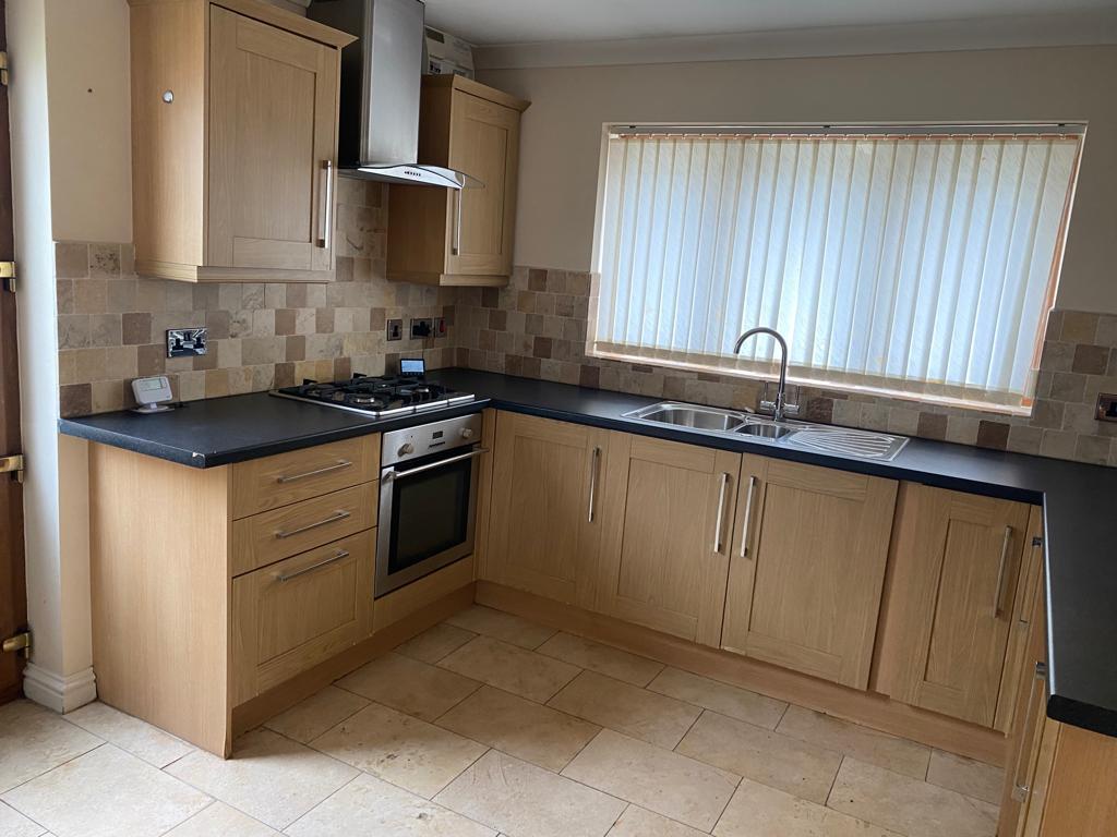 1a Glyn Llwchwr Road, Pontarddulais Swansea SA4 8LP 3 bed detached