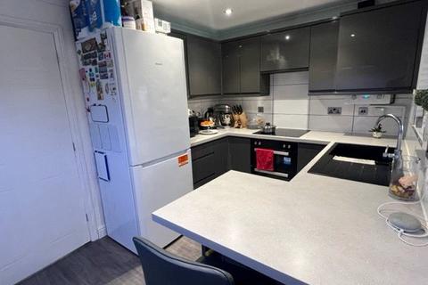 35 Bishops Castle Way, Gloucester, GL1 4DP