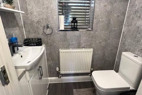 35 Bishops Castle Way, Gloucester, GL1 4DP