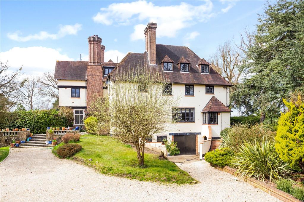Yaffle Road, Weybridge, Surrey, KT13 5 bed semidetached house £11,500 pcm (£2,654 pw)