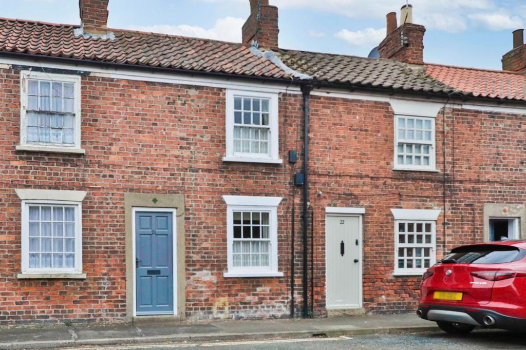 Baxtergate, Hedon, Hull, East Yorkshire, HU12 2 bed terraced house £