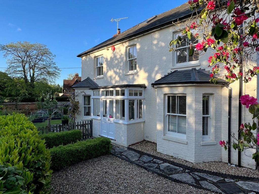 Sway Road, Brockenhurst, Hampshire, SO42 5 bed detached house £1,600,000
