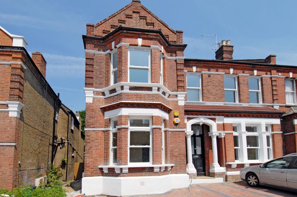 Manor Road Beckenham BR3 2 bed apartment £1,450 pcm (£335 pw)