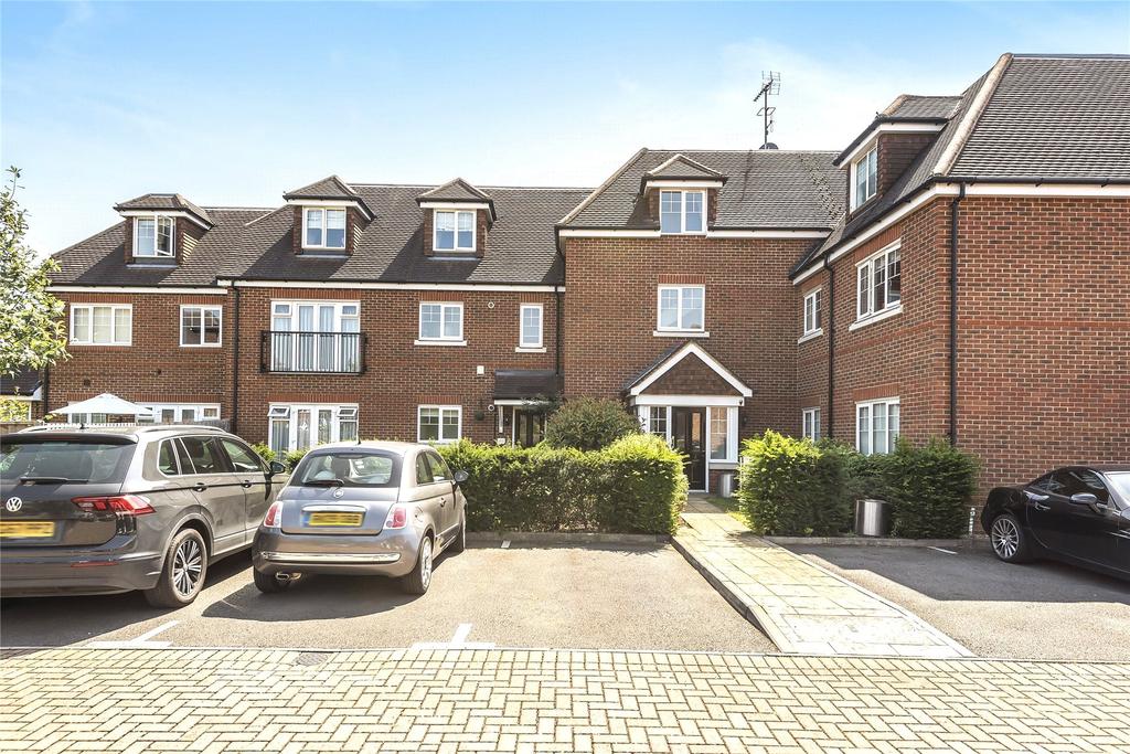 Foxglove Drive, Maidenhead 3 Bed Apartment - £500,000