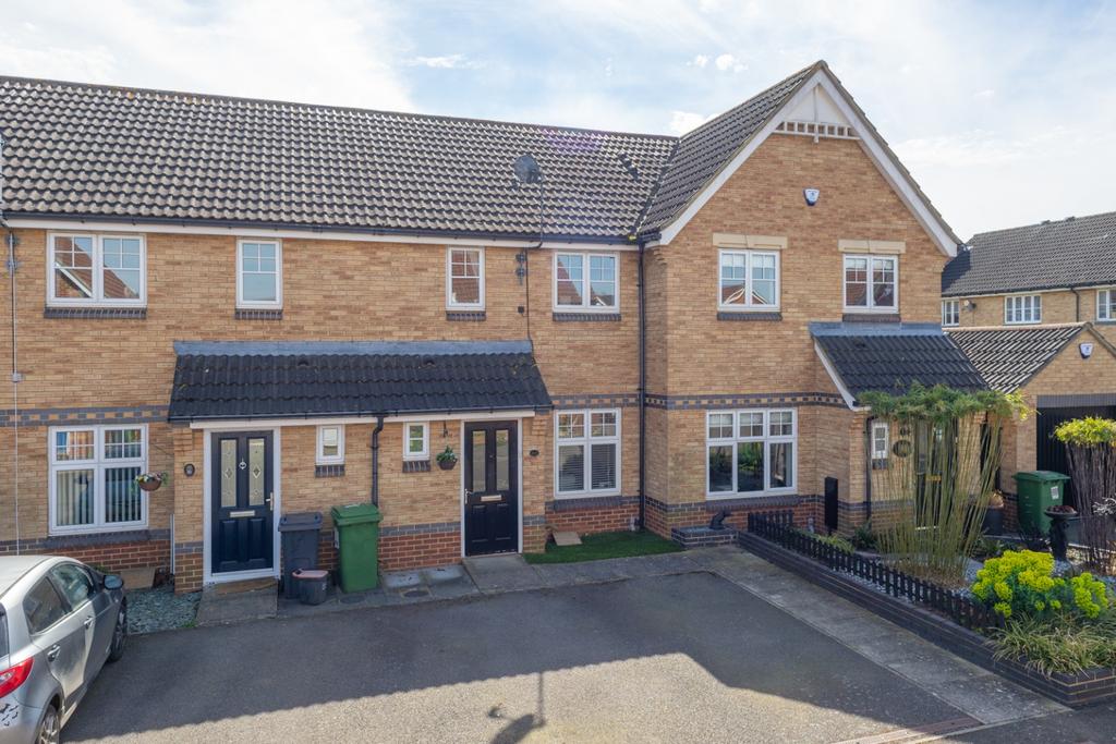 Lacock Gardens, Maidstone 2 bed terraced house £280,000