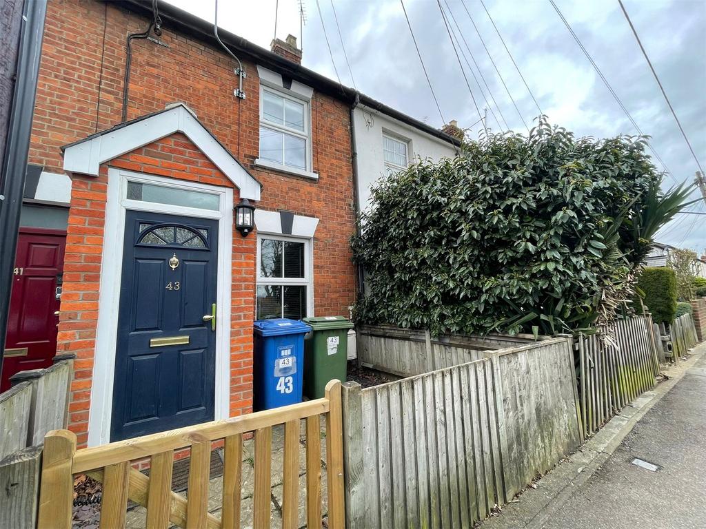Binfield Road, Bracknell, Berkshire, RG42 2 bed terraced house £1,600