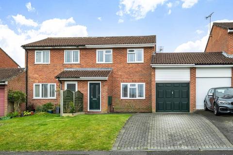 56 Mathias Walk, Basingstoke, RG22 4BZ