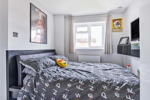 56 Mathias Walk, Basingstoke, RG22 4BZ