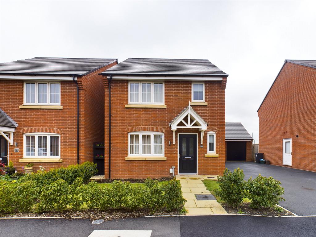Estcourt Close, Gloucester, Gloucestershire, GL1 3 bed detached house