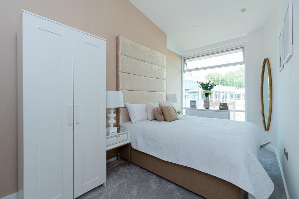 Missenden House, Chalfont St. Peter, Gerrards Cross 2 bed flat £1,300