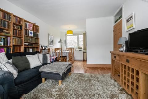 22 Carston Close, London, SE12 8DZ