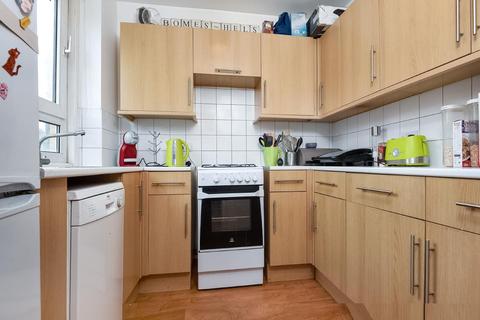 22 Carston Close, London, SE12 8DZ