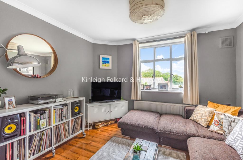 Haslemere Road London N8 1 bed flat £1,575 pcm (£363 pw)