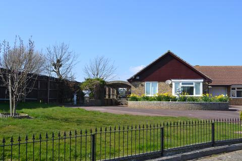 1 Langdon Close, St Margarets At Cliffe, Dover, CT15 6JP