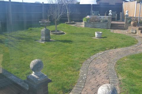 1 Langdon Close, St Margarets At Cliffe, Dover, CT15 6JP